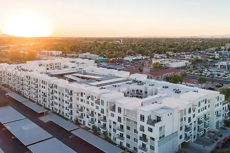 Paradise Cozysuites With Pool And Jacuzzi 11 * Phoenix
