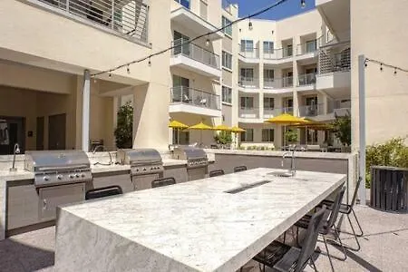 Paradise Cozysuites With Pool And Jacuzzi 11