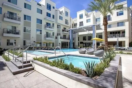 Paradise Cozysuites With Pool And Jacuzzi 11 Phoenix